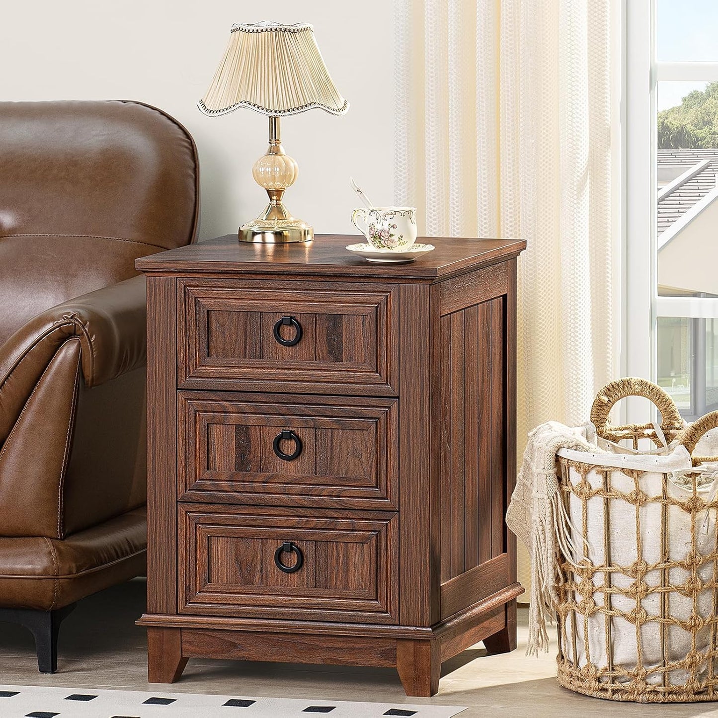 18" Farmhouse Night Stand with 3 Drawers, Wood End Table Dresser for Bedroom, Retro Nightstand, Bed Side Table with Metal Handle, Bedside Cabinet for Bedroom Living Room, Closet