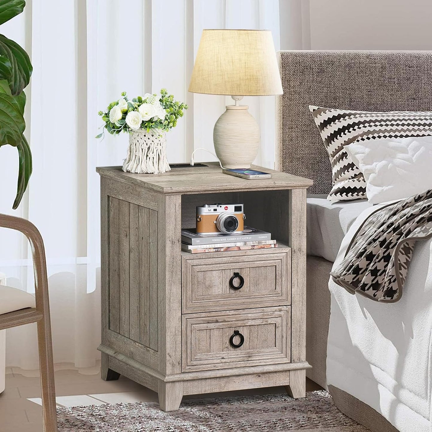 18" Farmhouse Night Stands Set of 2 with Charging Station, 2 & 3 Drawers End Table Dresser for Bedroom, Oak Wooden Nightstand, Bed Side Table with Open Shelf, Bedside Cabinet for Living Room