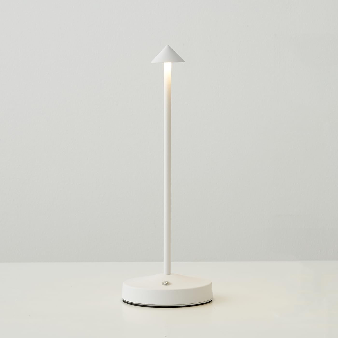 Cordless Table Lamps Rechargeable,White Battery Operated Table lamp in Aluminum,Portable LED Touch 2 Levels Brightness Dimmable Bar Lamp,Battery Operated Desk Lamp for Indoor/Outdoor