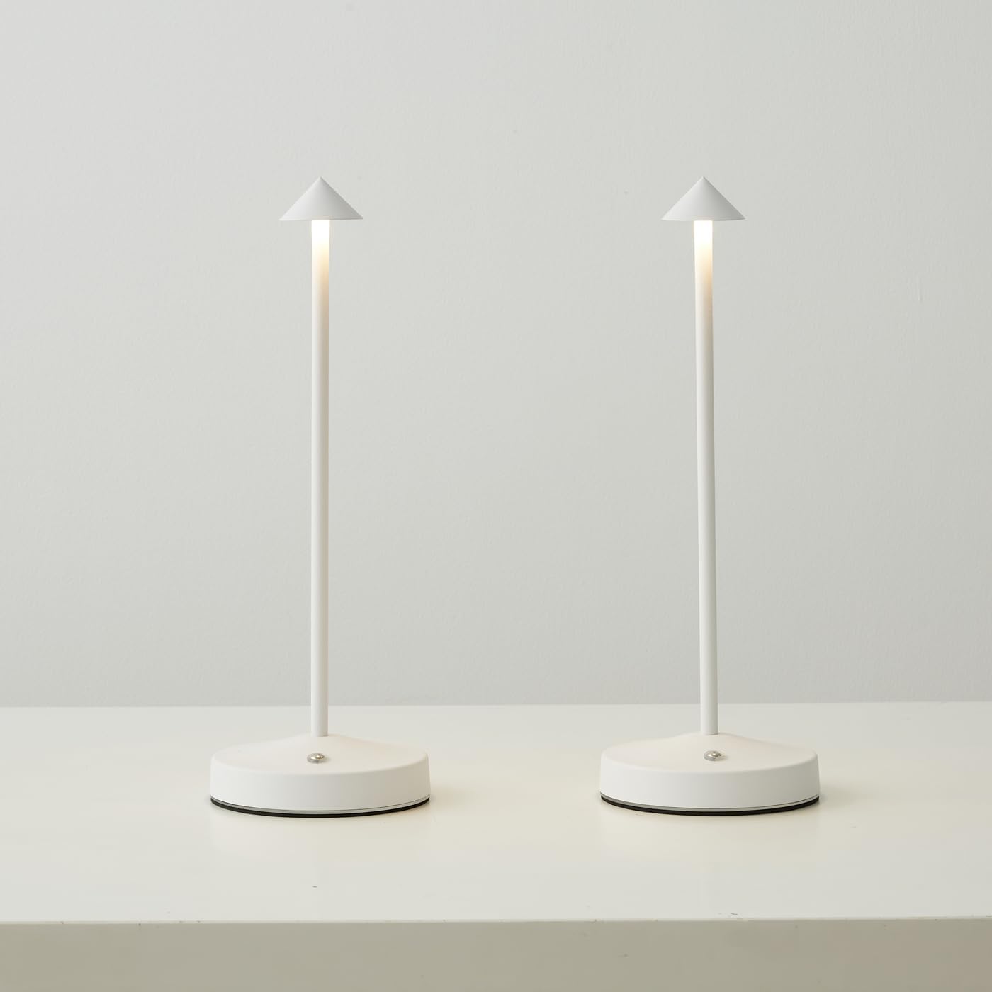 2 PACK Cordless Lamps,Battery Rechargeable Table Lamp,Portable Lamps,2 Level Brightness Dimmable Night Light,Minimalist Design,Cordless Table Lamps for Living Room/Restaurant/Couple Dinne(White)