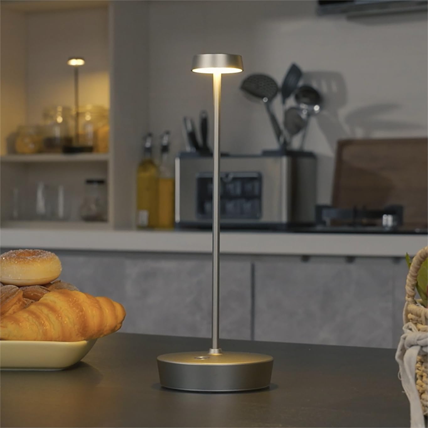 Cordless LED Table Lamp，Rechargeable Battery Desk Lamps, 3 Color Stepless Dimmable Metal Battery Table Lamps, Portable Table Light for Indoor/Outdoor/Restaurants/Bedroom/Bar