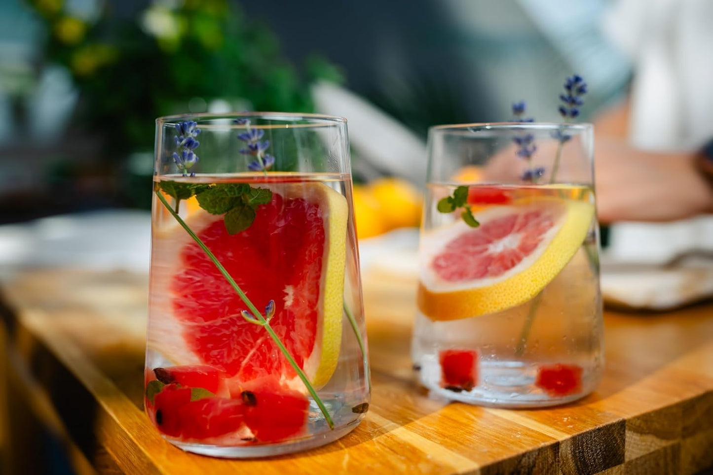 Krosno Glasses for Water, Juices and Other Drinks | Elegant Design | Set of 4 | Capacity 16.6 fl oz | Infinity Collection | Ideal for Home, Restaurant, Parties | Dishwasher Safe