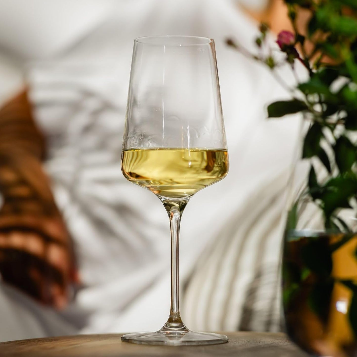 Krosno White and Sparkling Large Wine Glasses Drinking | 4 Pieces Set 13.5 fl oz | Infinity Collection | Elegant | Cocktail Crystal Set Wedding Gift | Lead-Free Glass | Homes, Restaurants & Kitchen