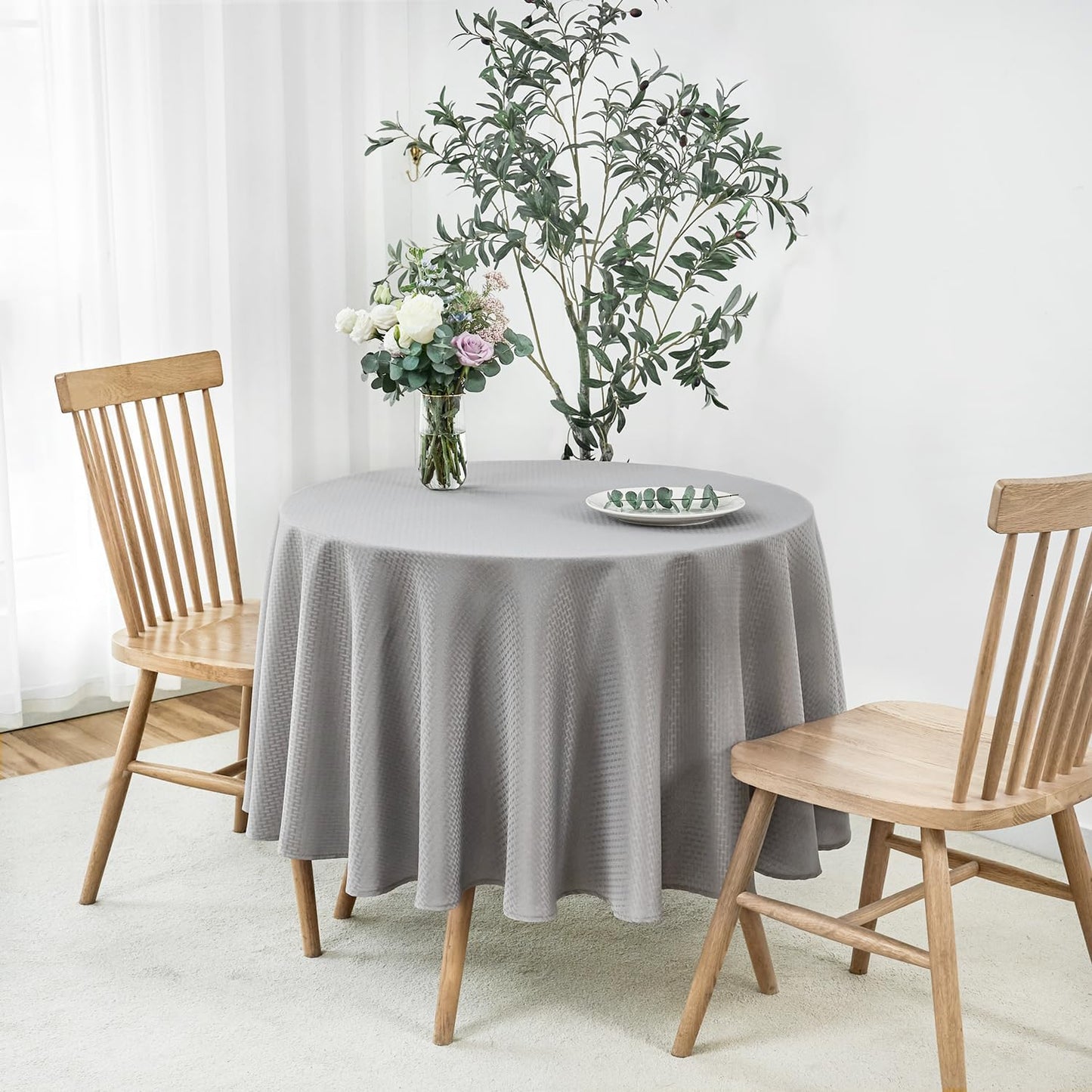 maxmill Round Weaved Texture Design Tablecloth Spill-Proof Wrinkle Free Soft Washable Table Cloth for Circular Table Cover, for Dining Room Buffet Banquet Parties Holiday Dinner, 90 Inch Light Grey