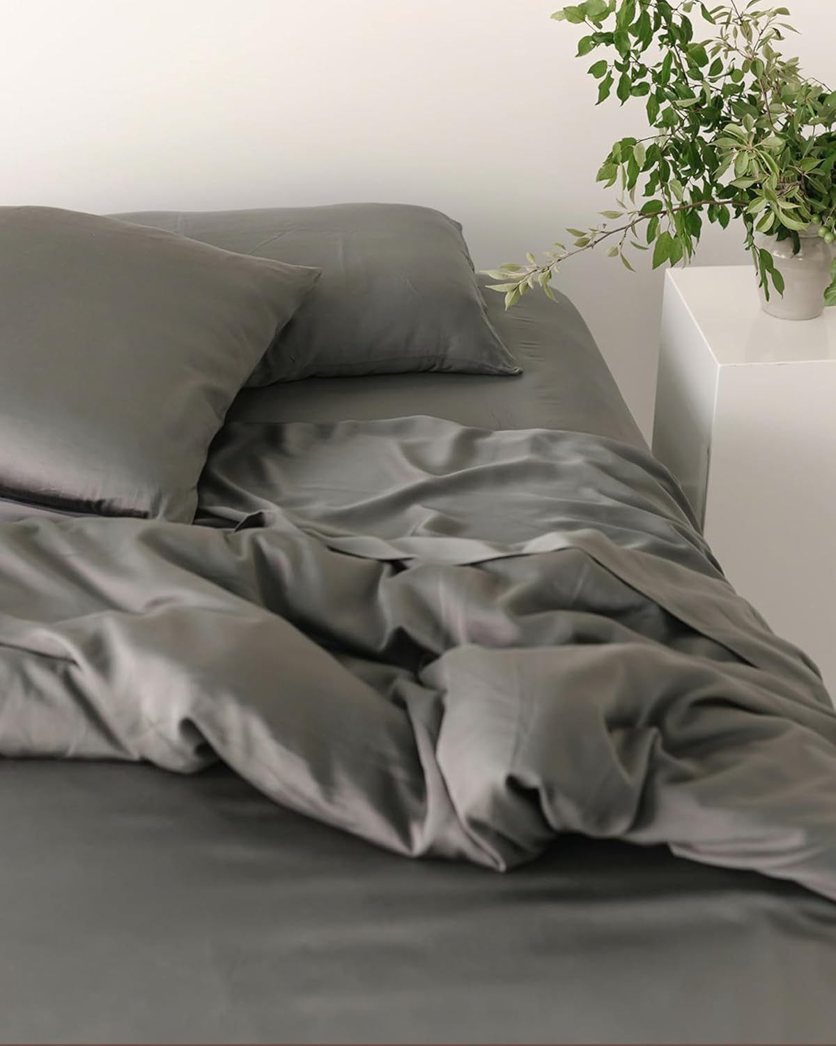 Cozy Earth Luxury Bed Sheet Set - 100% Viscose from Bamboo Fabric, Ultra-Soft & Breathable, Fits Regular & Deep Pocket Mattresses up to 20" - 4 Pieces King Sheet Set Charcoal Grey