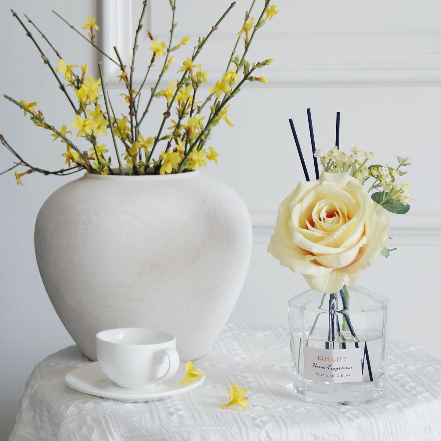 Reed Diffuser Set -8.4 fl oz Scent Diffuser with 6 Reed Sticks, Home Fragrance,Reed Diffuser for Bathroom Shelf Decor (Pear Freesia)