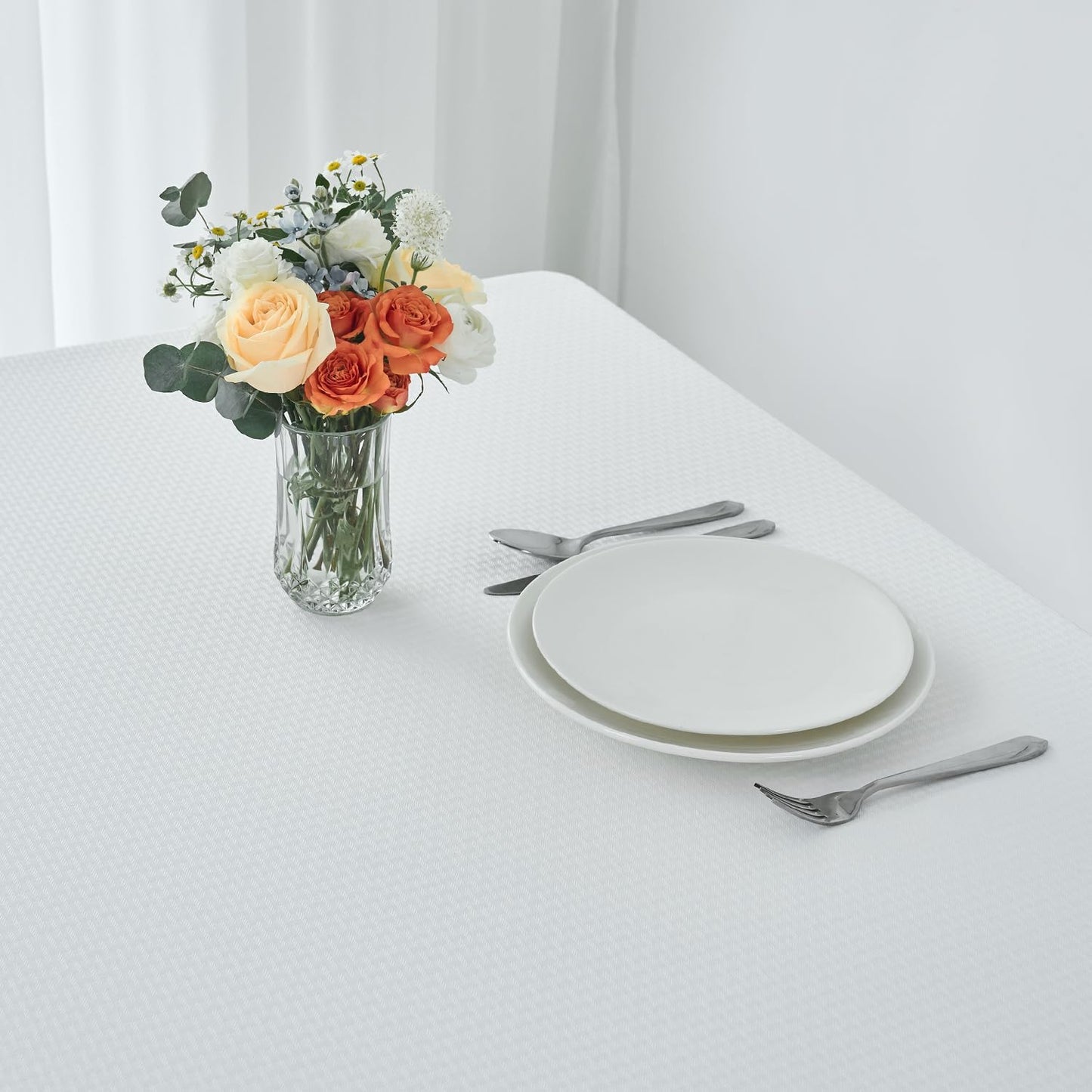 maxmill Jacquard Tablecloth Stain Resistant Waterproof Wrinkle Resistant Spillproof Washable Soft Weaved Texture Table Cloth for Dining Room, Indoor Outdoor Use, Rectangle 60 x 140 Inch, White