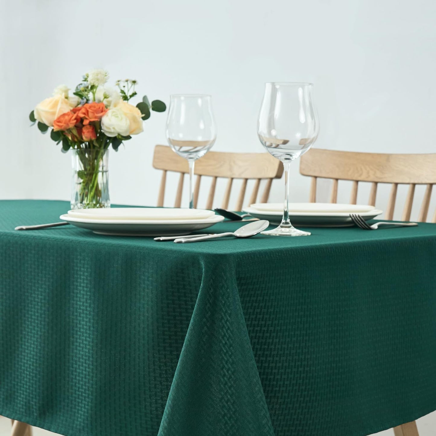 maxmill Rectangle Tablecloth Weaved Design Water Resistant Wrinkle Free Spill-Proof Soft Table Cloth for Dining Room Decoration, Banquet, Christmas Holiday Dinner, 52 x 108 Inch, Hunter Green