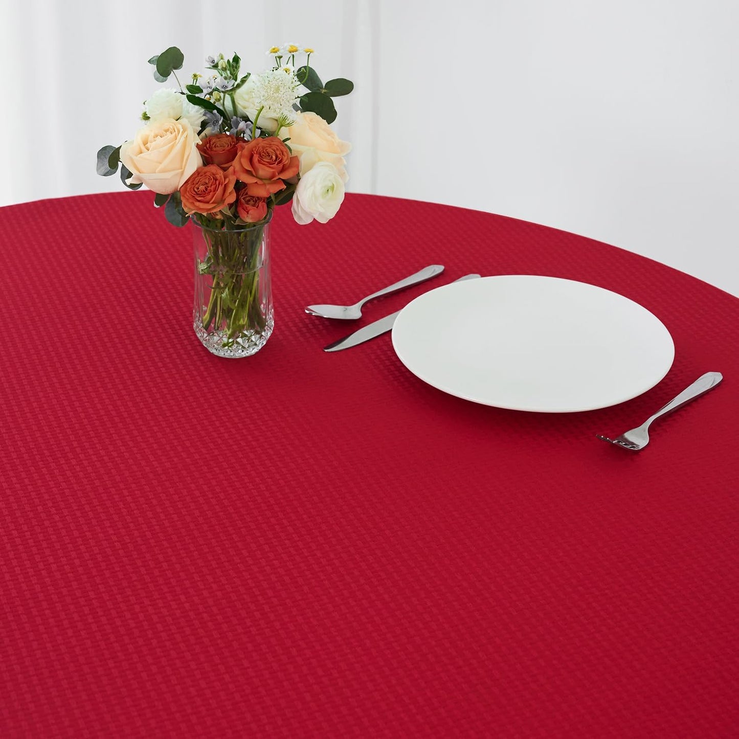 maxmill Round Tablecloth Weaved Texture Design Spill-Proof Wrinkle Free Soft Christmas Table Cloth for Circular Table Cover, for Dining Room Banquet Parties Holiday Dinner, 90 Inch Red