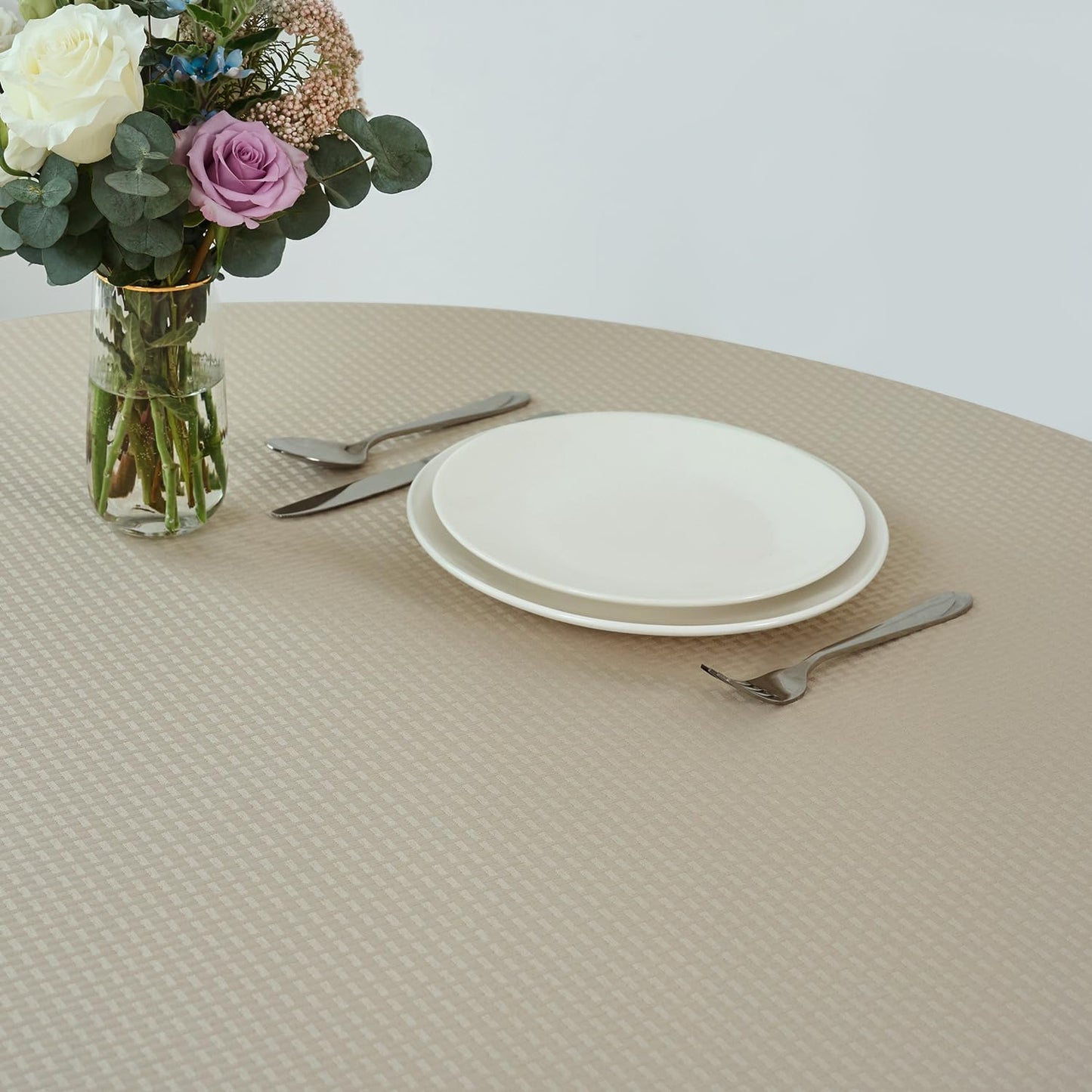 maxmill Round Weaved Texture Design Tablecloth Spill-Proof Wrinkle Free Soft Washable Table Cloth for Circular Table Cover, for Dining Room Buffet Banquet Parties Holiday Dinner, 90 Inch Natural