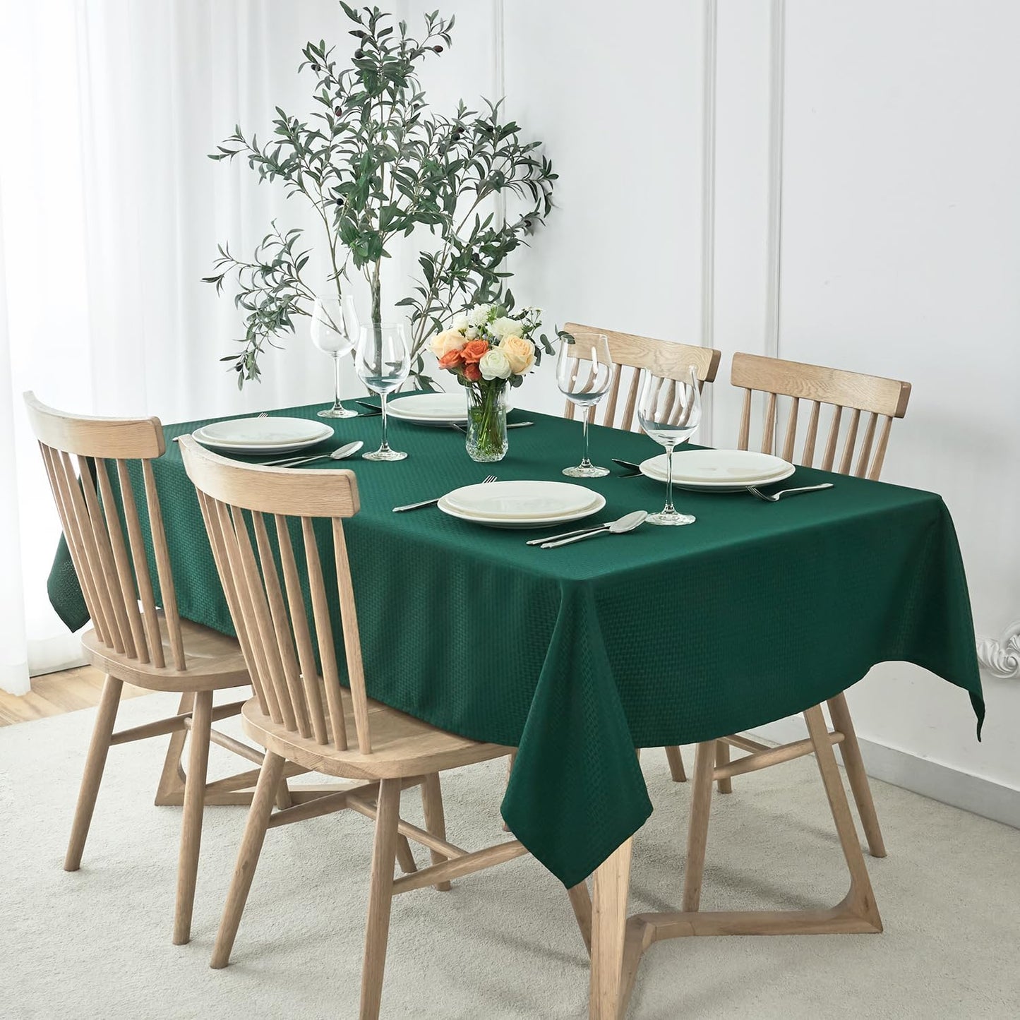 maxmill Square Tablecloth Weaved Texture Stain Resistant Waterproof Wrinkle Resistant Soft Table Cloth, Christmas Dinner Fabric Decoration for Dining Room Holiday Party, 52 x 52 Inch, Hunter Green