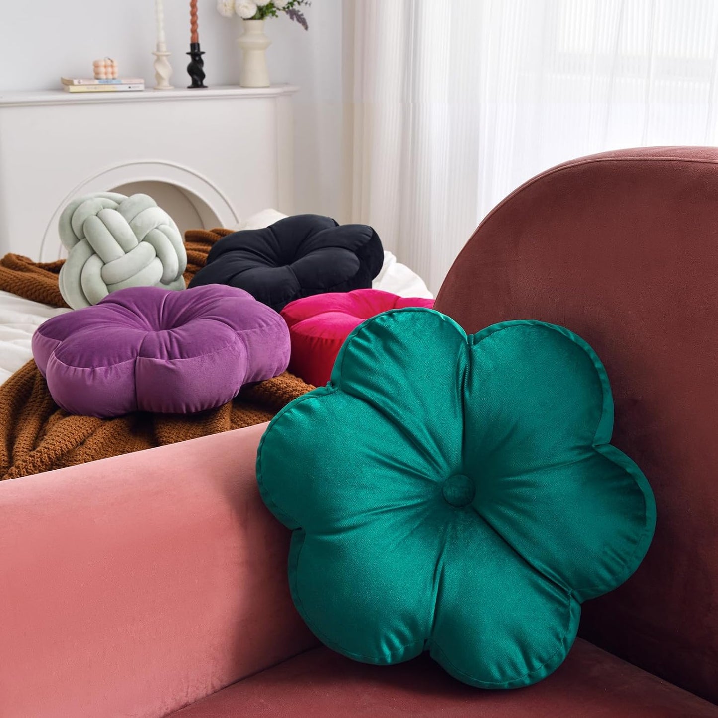 Xuyier Flower Pillow, Flower Shaped Throw Pillows with Velvet for Couch Bed Sofa Chair, Cute Home Decor Floor Seating Cushion Pillows for Living Room Bedroom(15 Inches, Black)