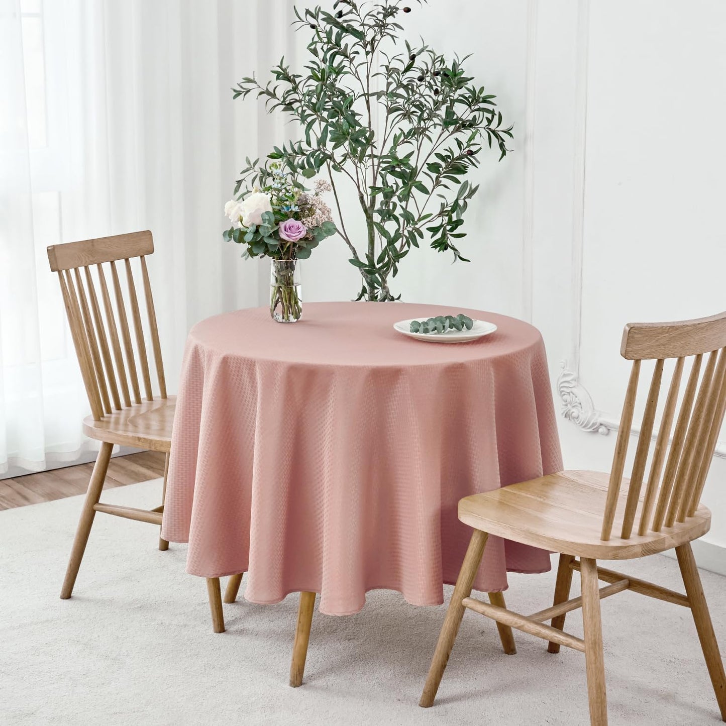 maxmill Round Weaved Texture Design Tablecloth Spill-Proof Wrinkle Free Soft Washable Table Cloth for Circular Table Cover, for Dining Room Banquet Parties Holiday Dinner, 90 Inch Pale Blush