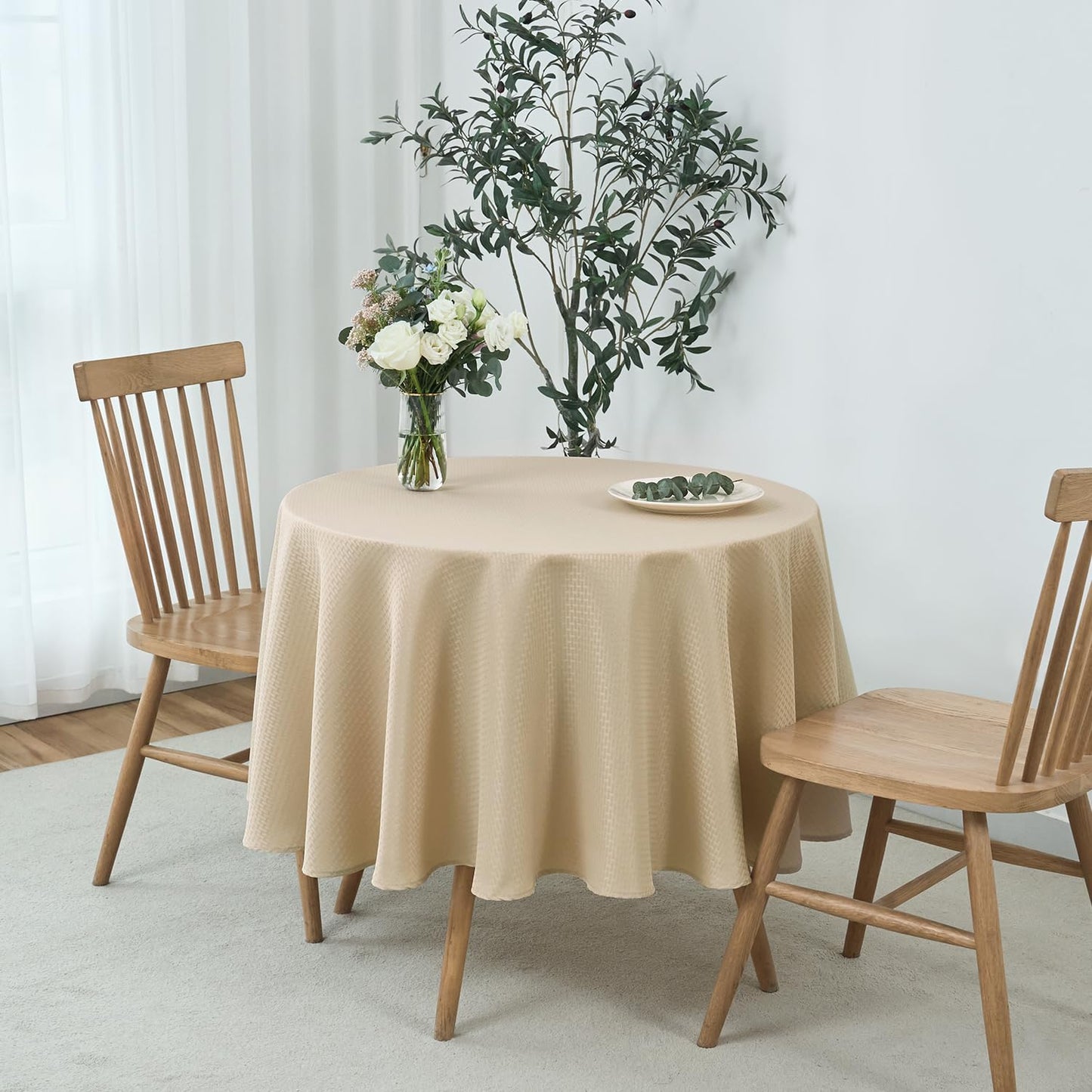 maxmill Round Weaved Texture Design Tablecloth Spill-Proof Wrinkle Free Soft Washable Table Cloth for Circular Table Cover, for Dining Room Buffet Banquet Parties Holiday Dinner, 70 Inch Natural