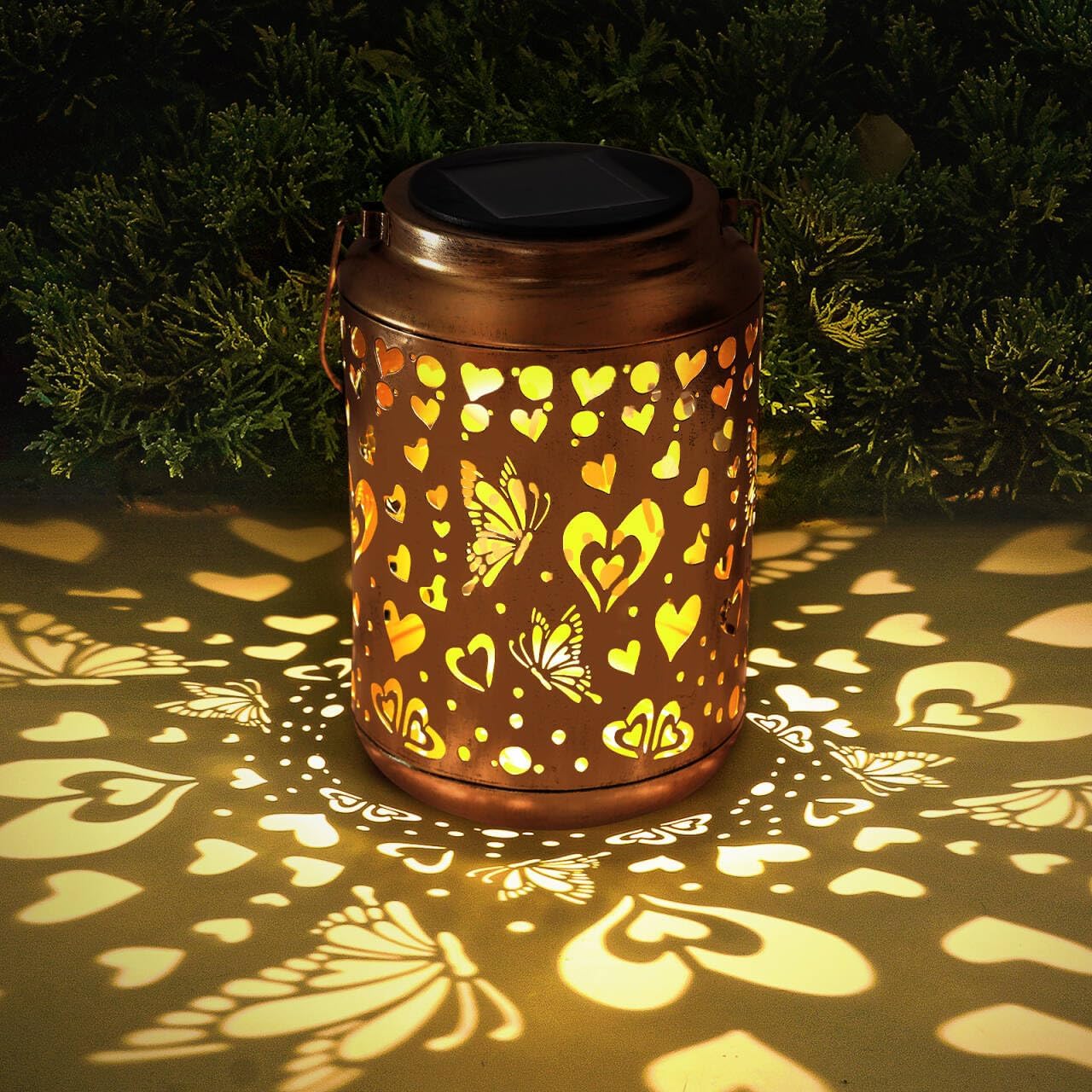 Solar Lanterns Outdoor, Love Mom Lantern Garden Decor Waterproof Decor Light Hanging Solar Lights Yard Decor, Gifts for Women, Gifts for Mom, Gifts for Grandma