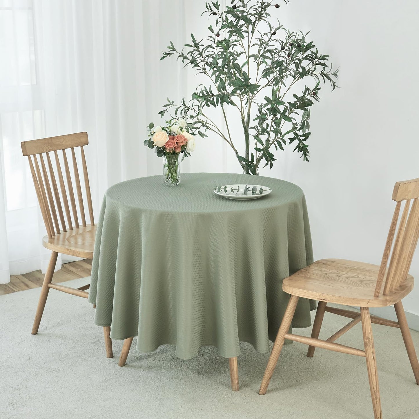maxmill Round Weaved Texture Design Tablecloth Spill-Proof Wrinkle Free Soft Washable Table Cloth for Circular Table Cover, for Dining Room Banquet Parties Holiday Dinner, 90 Inch Sage Green