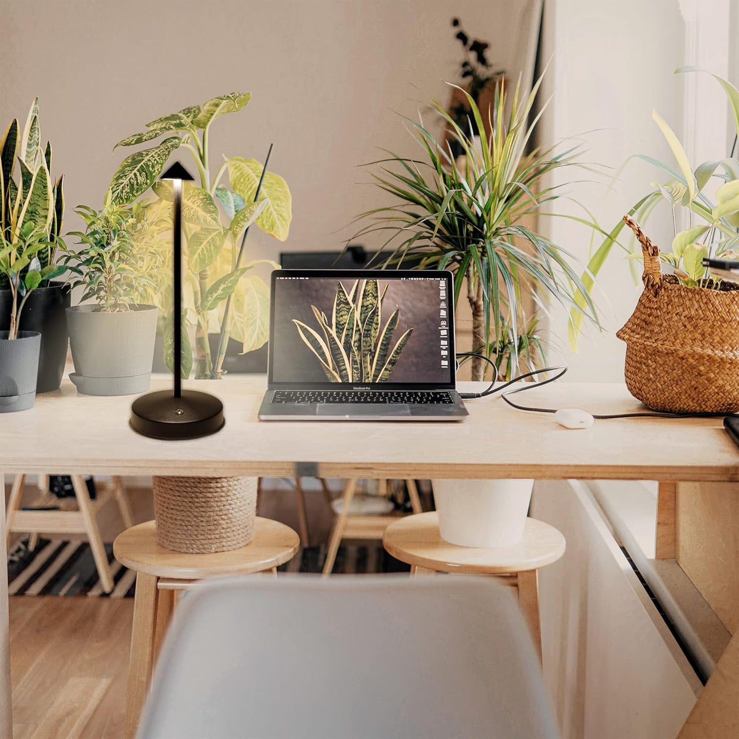 Rechargeable Cordless Table Lamp,Modern Black Battery Operated Table lamp,Portable LED Touch 2 Levels Brightness Dimmable Bar Lamp,Battery Powered Lamp for Bars,Restaurant,Living Room