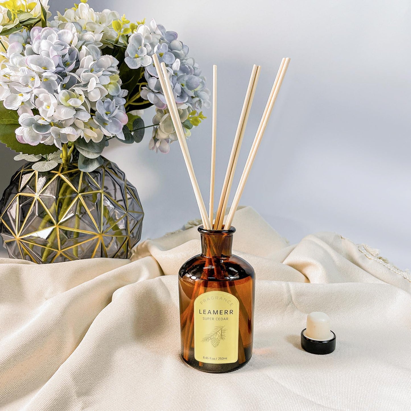 Reed Diffuser Sets - 8.8 oz (250 ml) Super Cedar Scented Diffuser with Sticks Home Fragrance Reed Diffuser for Bathroom Shelf Decor