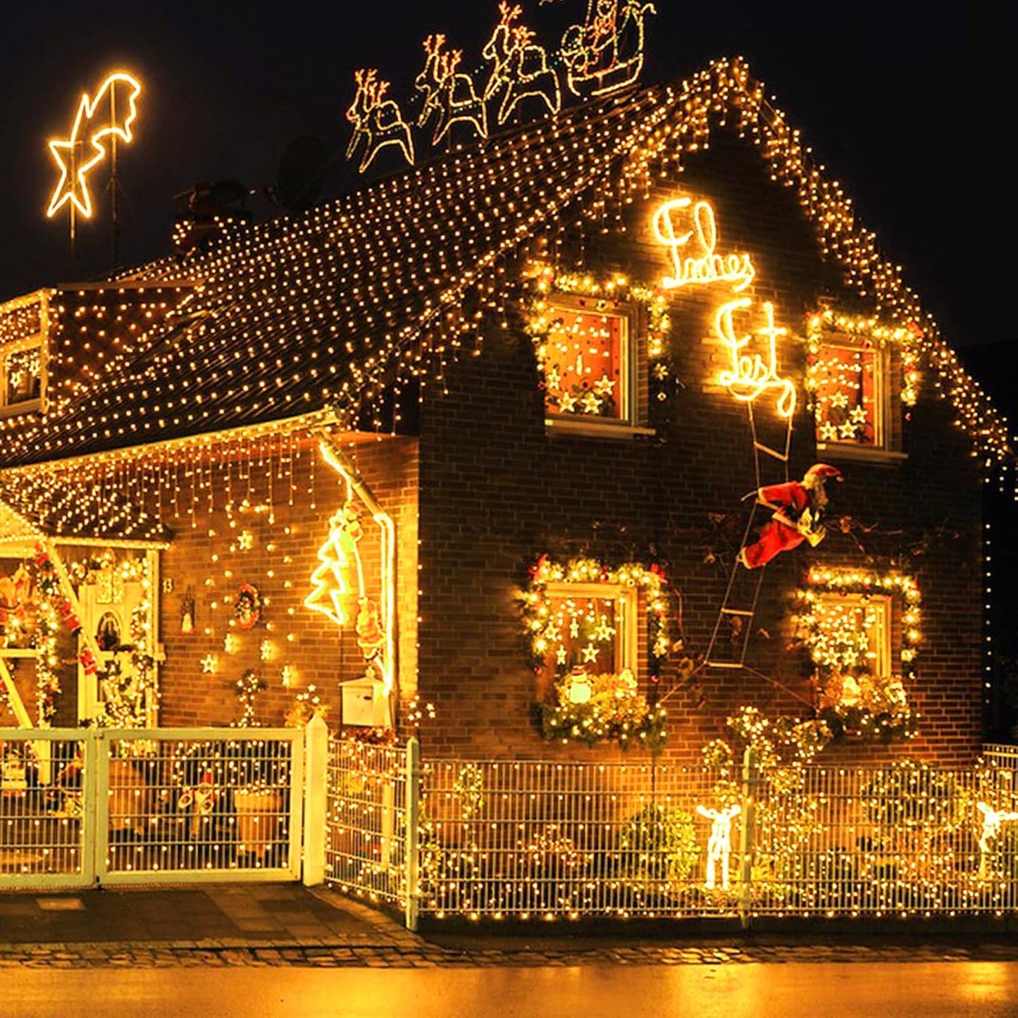 Christmas Lights 105ft 300 LED Battery String Lights with Timer Memory Function or Battery Powered Waterproof String Light for Indoor Outdoor Decoration