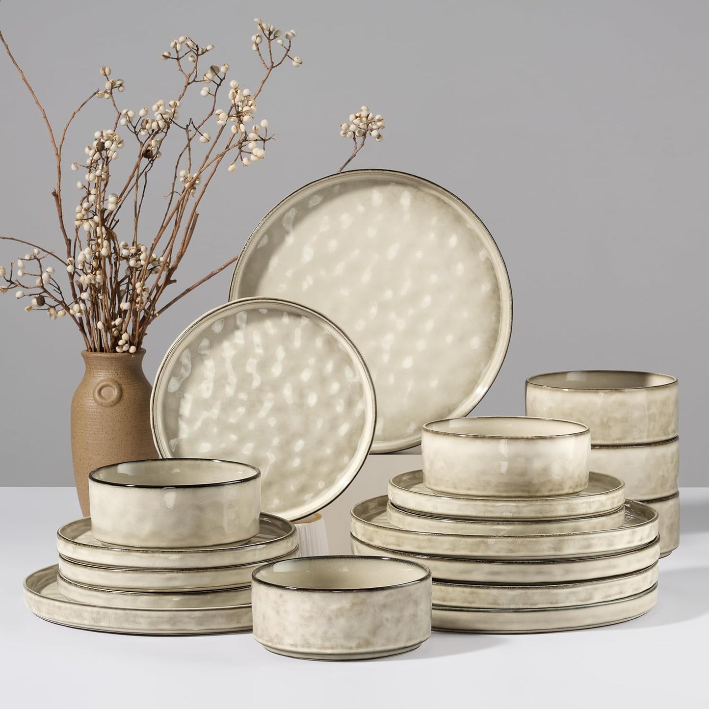 HaWare Dinnerware Sets, 18-Piece Plates and Bowls Set, Stoneware Dish Set for 6, Ceramic Dinnerware for Home Restaurant, Chip and Scratch Resistant, Microwave and Dishwasher Safe, Saturn Khaki