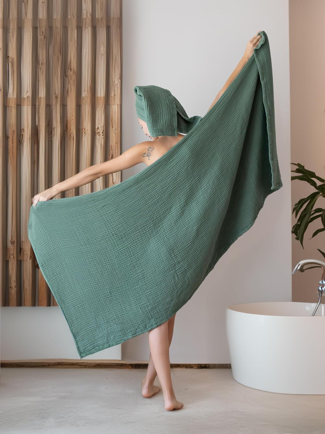 Muslin Bath Towels Pack of 2-32"x67" Inch Large Size, 100% Turkish Cotton, Thin, Soft, Quick-Dry, Lint-Free, Muslin Bathroom Towels (Green, Pack of 2 Bath Towels)