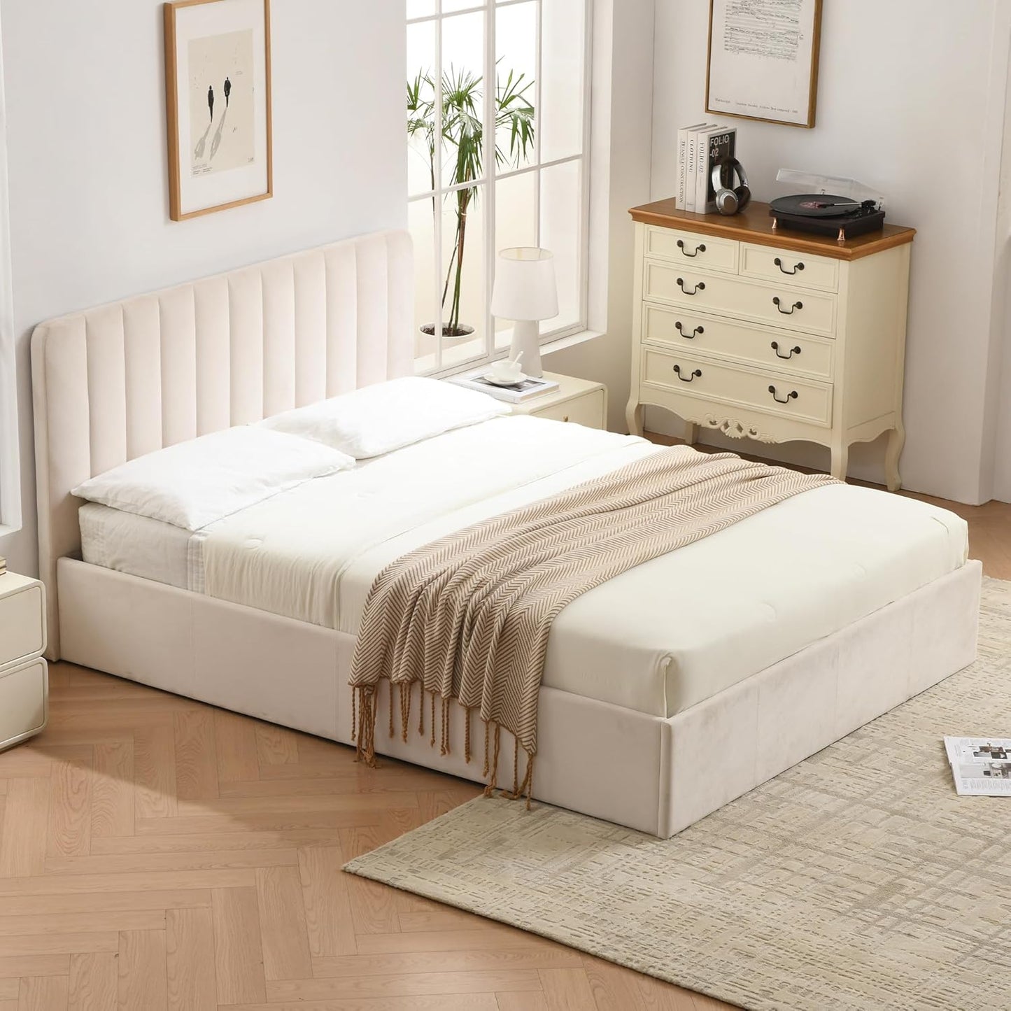 PINJU Full Size Storage Bed with Hydraulic Lift, Upholstered Platform Bed, Simple Vertical Line Design, Wooden Slat Support, No Spring Required (Cream, Full)