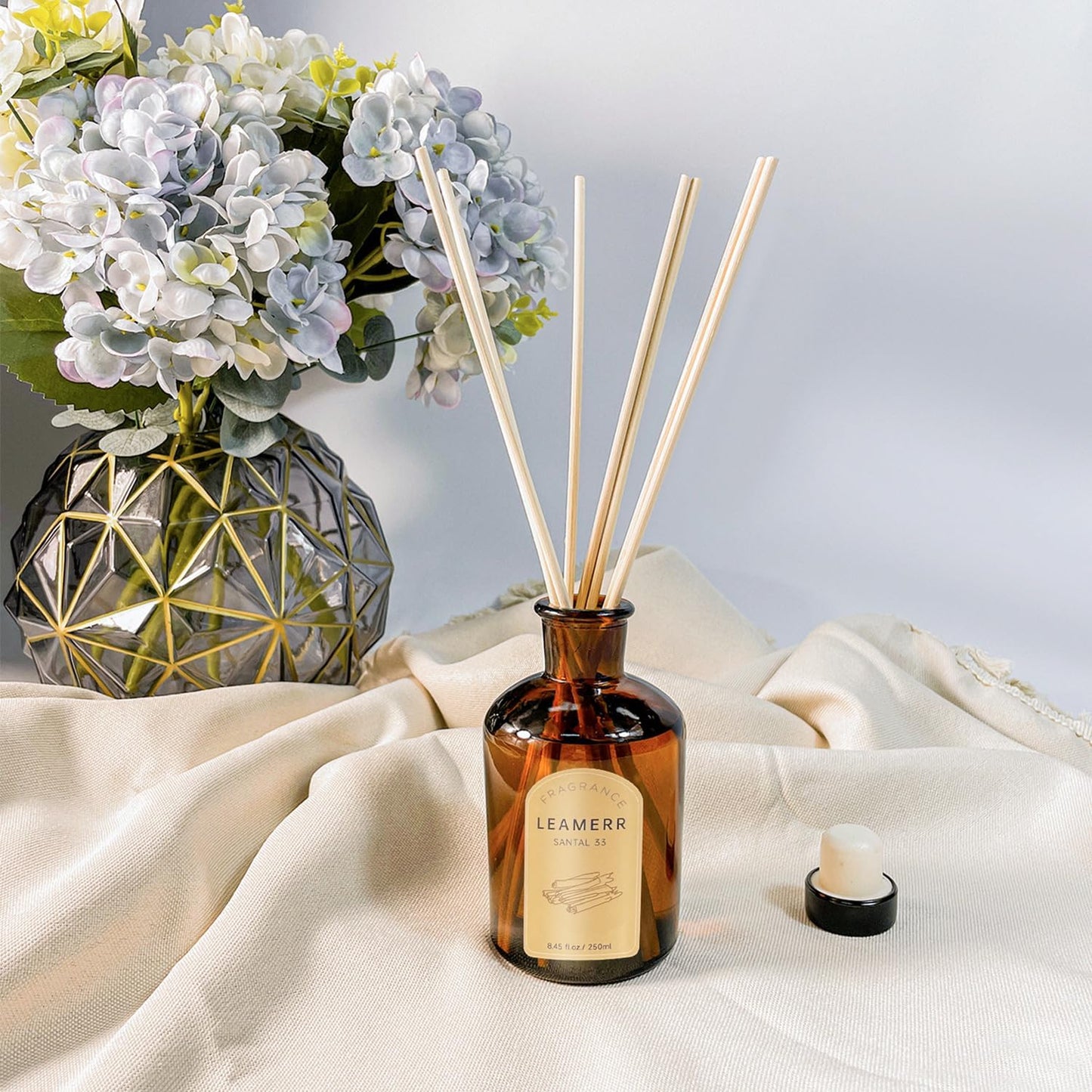 Premium Reed Diffuser Set - 8.8 oz (250 ml) Bedroom Bathroom Living Room Home Fragrance Products SANTAL33 Scent 1 Pack
