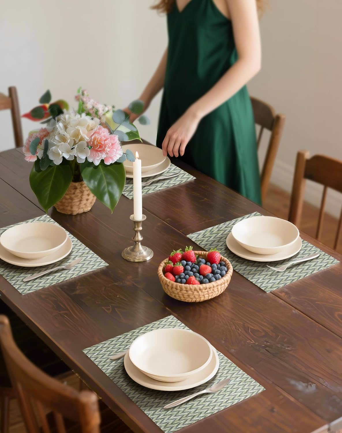 Leetaltree Green Placemats Set of 12 - Heat Resistant Non-Slip Place mats for Dining Table, Washable Durable PVC Vinyl Woven Table Mats（Green Zigzag, 12）