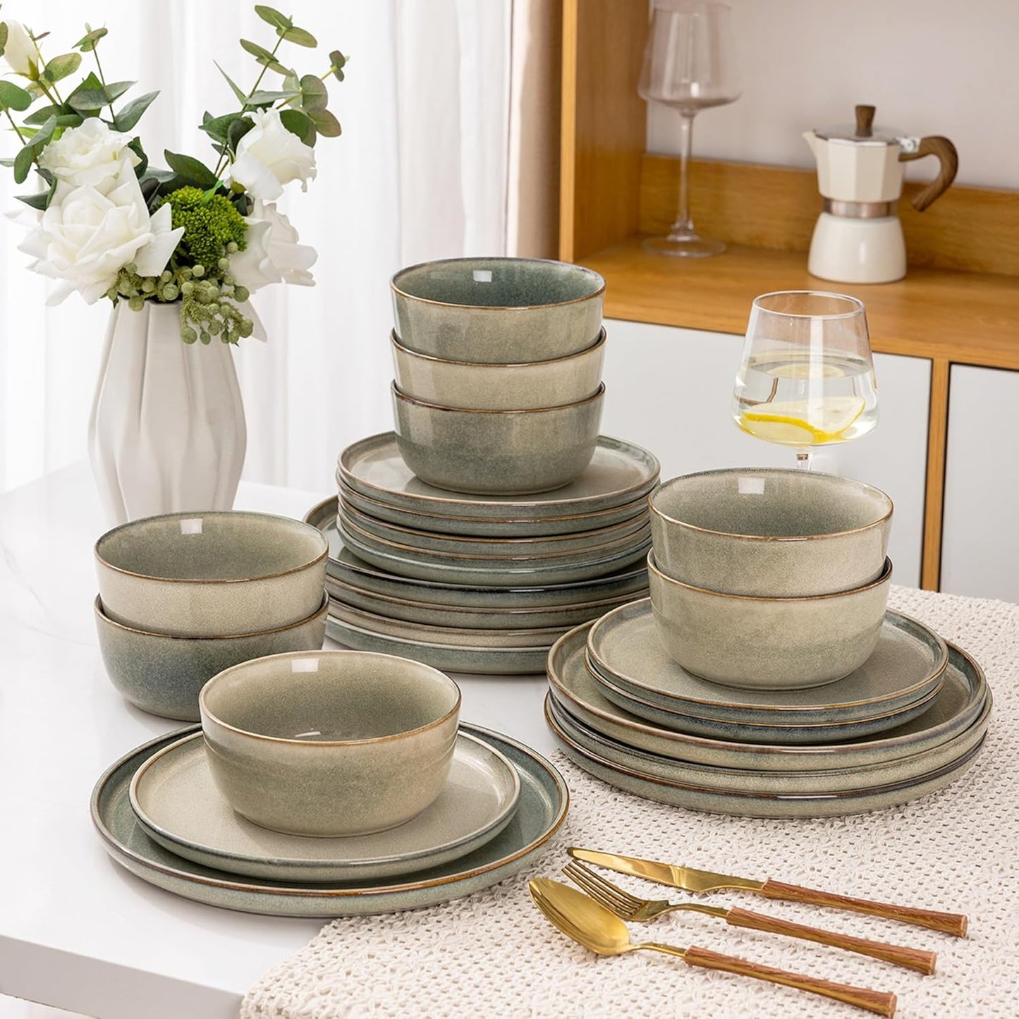AmorArc Ceramic Dinnerware Sets,Round Reactive Glaze Stoneware Plates and Bowls Set,Highly Scratch Resistant | Dishwasher & Microwave Safe Dishes,Service for 6 (18pc)