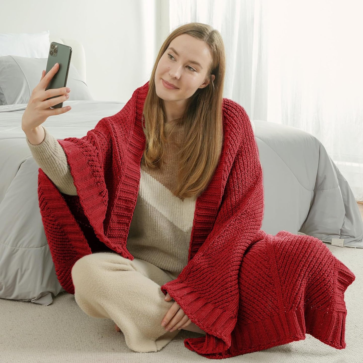 Amélie Home Chevron Chenille Knit Throw Blanket for Couch, Cozy Texture Decorative Soft Blanket for Sofa & Chair, 50"x60", Red