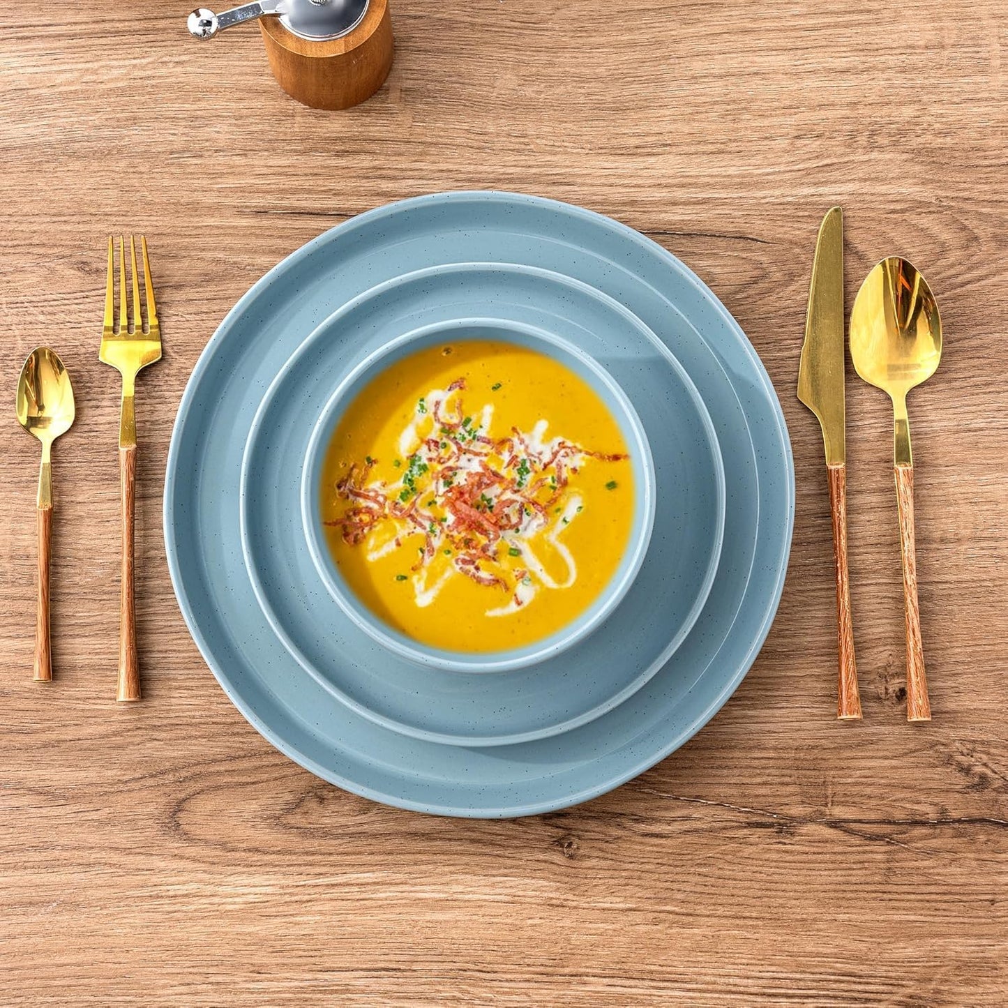 GBHOME Ceramic Dinnerware Sets for 6, 18pcs Stoneware Plates and Bowls Sets, Handmade Chip and Scratch Resistant Dishes Set, Dishwasher & Microwave Safe