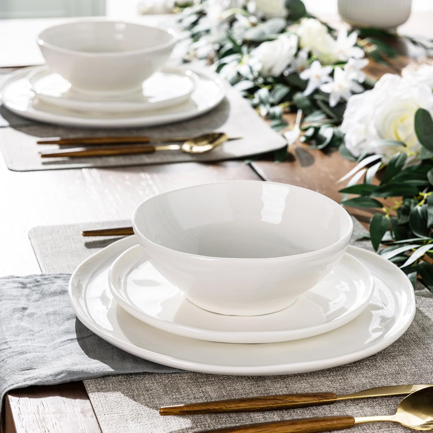 LERATIO Ceramic Dinnerware Sets for 6,Porcelain Plates and Bowls Sets with Wavy Edge, Oven &Microwave & Dishwasher Safe,Light Weight & Scratch Resistant Dishes Sets-Service for 6 (18pcs)