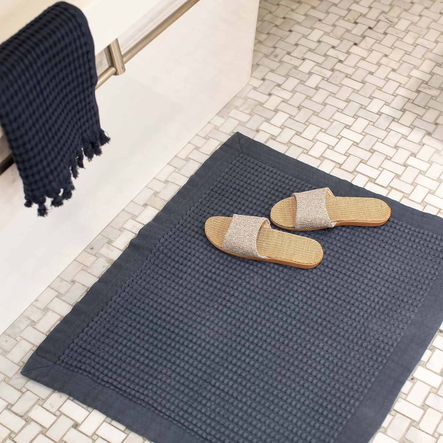 GILDEN TREE Bathroom Mat Absorbent Cotton Quick Dry for Shower, Bath & Bathtub Washable Thin, Modern Style (Midnight Blue)