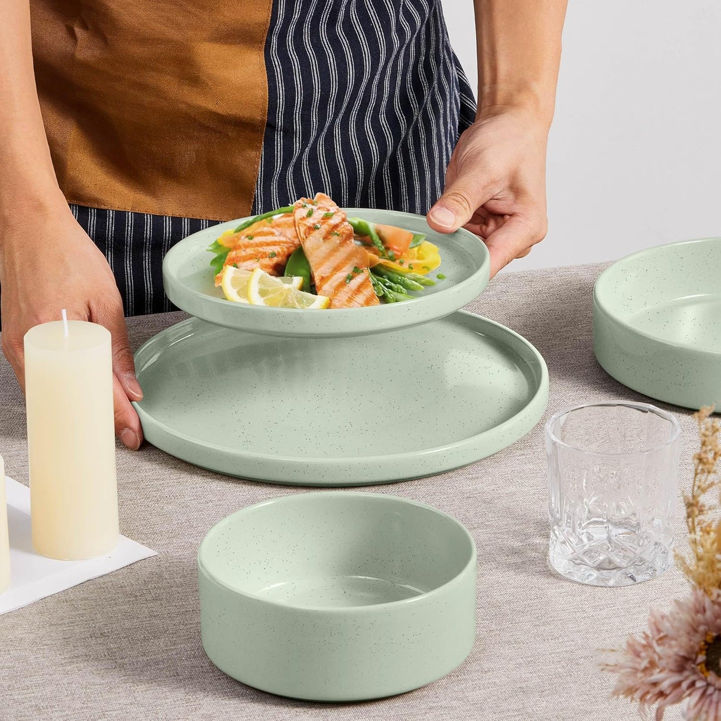 Herogo 8 Piece Plates and Bowls Set, Kitchen Dinnerware Sets with Pasta Bowls, Dinner Ware Dishes Service for 2, Chip & Scratch Resistant Porcelain Kitchen Dishware, Speckled Light Green