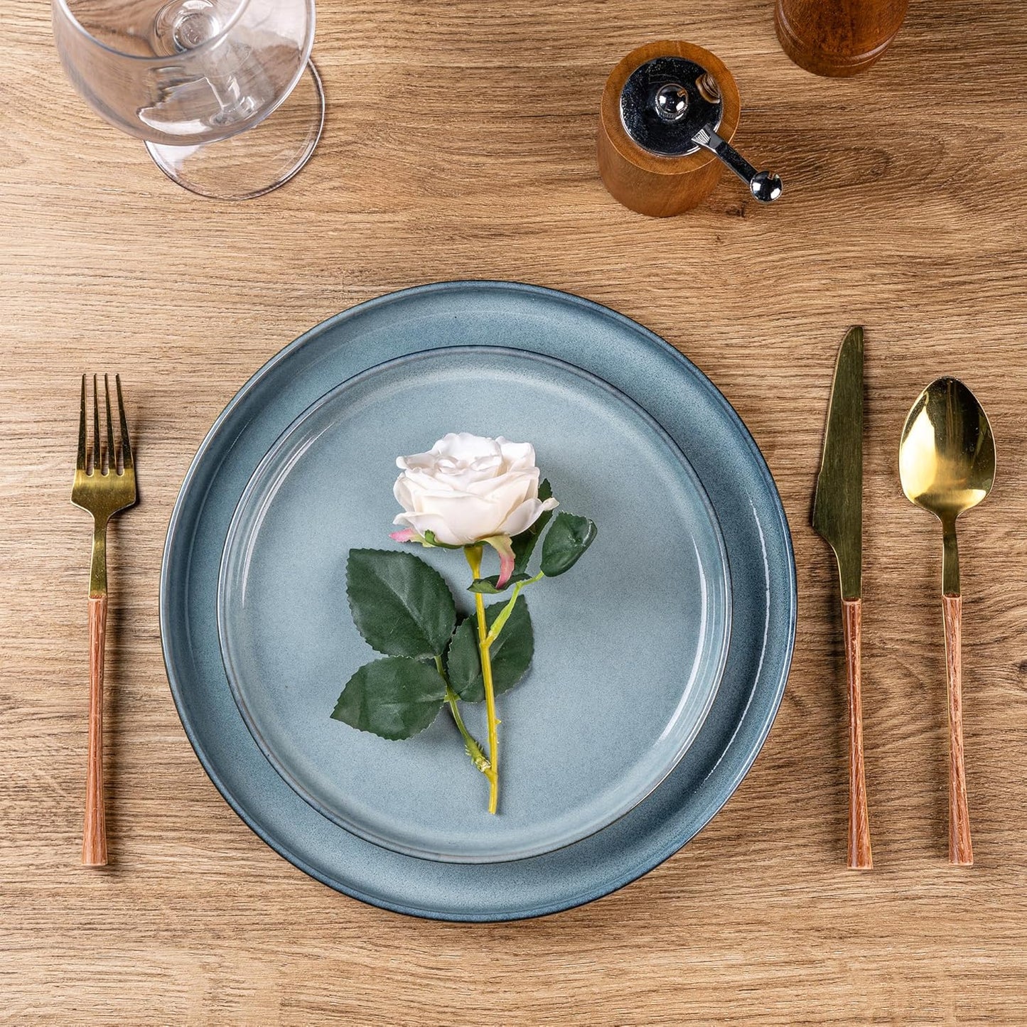 AmorArc Stoneware Dinnerware Sets for 6,Round Reactive Glaze Ceramic Plates and Bowls Set,Highly Scratch Resistant | Dishwasher & Microwave Safe Dishes Set,Service for 6 (18pc)